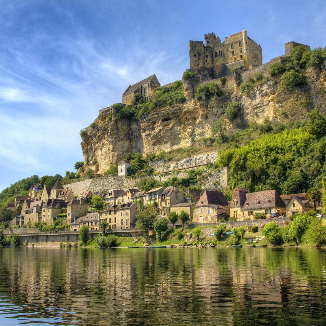 Дордонь. Замок Бейнак Дордонь. Долина реки Дордонь. Dordogne игра.